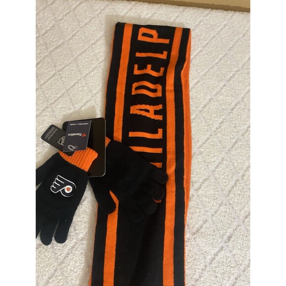 Fanatics Philadelphia Flyers Scarf An Gloves Set NHL Official  New With Tags - Picture 5 of 6